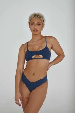 CXIX The Hills Raree Top - Ribbed Navy -Radd Pole Wear Shop 21 08 06CreaturesEdits 303 c31dcb49 8907 46fc b6bd d2e446f41b7c