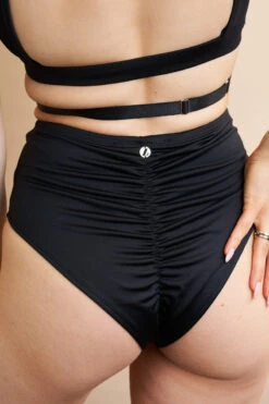 Lunalae Katherine Cross Over Top - Recycled Black 11 Lunalae Katherine Cross Over Top - Recycled Black -Radd Pole Wear Shop 230329 LUNALAE 38 1428