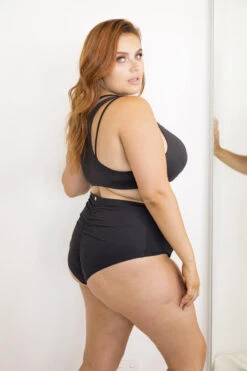 Lunalae Jaded Top - Black -Radd Pole Wear Shop 6R7A8418 1