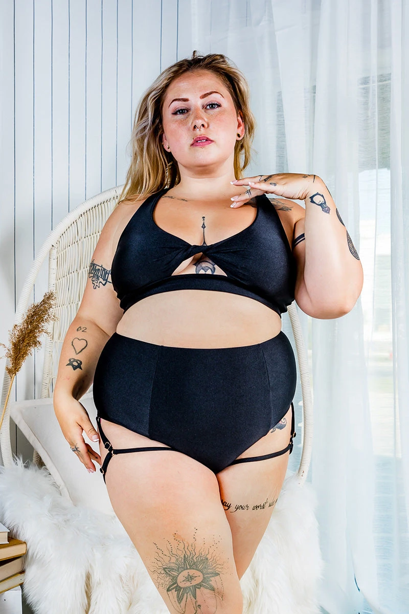 Chantay Polewear Wildbird Shorts - Noir 4 Chantay Polewear Wildbird Shorts - Noir - Image 2