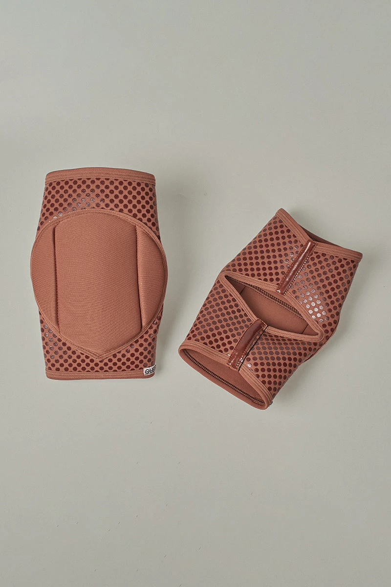Queen Grippy Kneepads - Mocha 7 Queen Grippy Kneepads - Mocha - Image 5