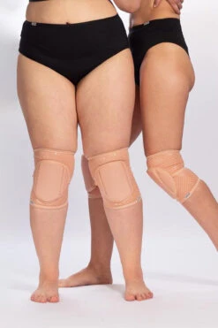 Queen Grippy Kneepads - Latte -Radd Pole Wear Shop NudeLatteGrip4 1
