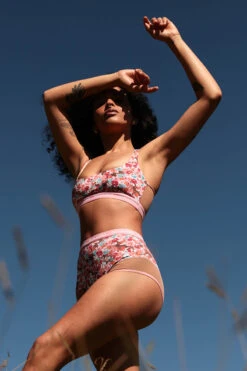 New Release 21 Rolling Alpha Top - Petali