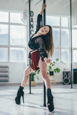 REV ACTIV Flow Shorts - Wine 12 REV ACTIV Flow Shorts - Wine -Radd Pole Wear Shop revactiv dancetemple all malowanieswiatlem 026